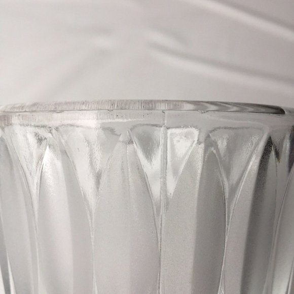Vintage Footed Crystal Clear Cut Glass Bud Vase Oval Leaf Fern Pattern Frosted - Picture 12 of 12